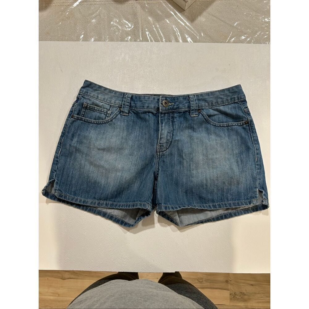 Calvin Klein Jeans Women’s Denim Shorts Size 12 Blue Casual Mid Rise